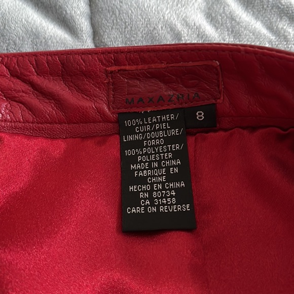 Vintage BCBG red leather mini skirt - Picture 2 of 5